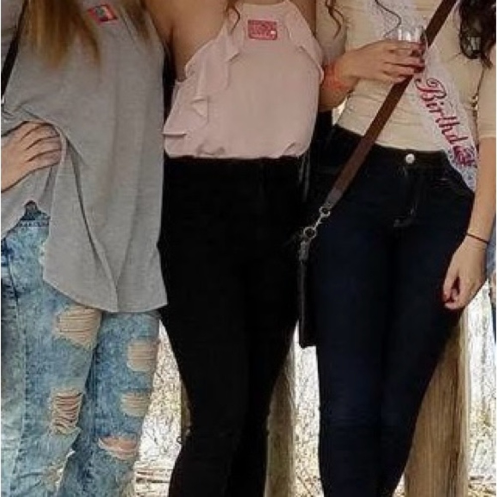 Forever 21 Blush Pink Ruffle Top - Picture 4 of 4